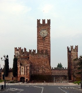 castello_di_villafranca